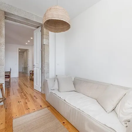 Апартаменты Guestready - Bright & Homey In The Heart Of